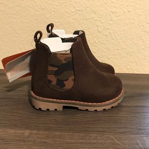 Brand new size 4 baby GYMBOREE boots